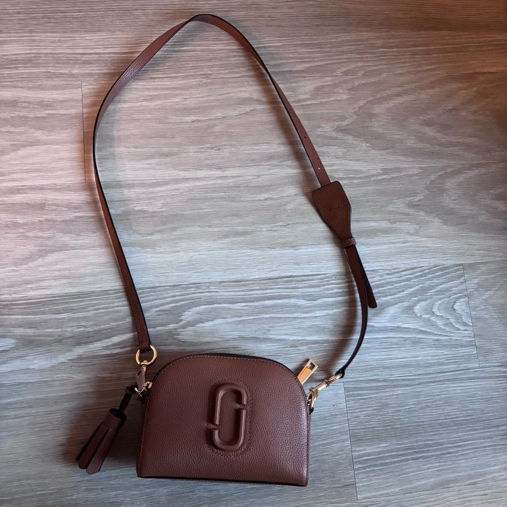 MARC JACOBS Shutter Camera Bag Argan Oil Brown - Picture 4 of 11